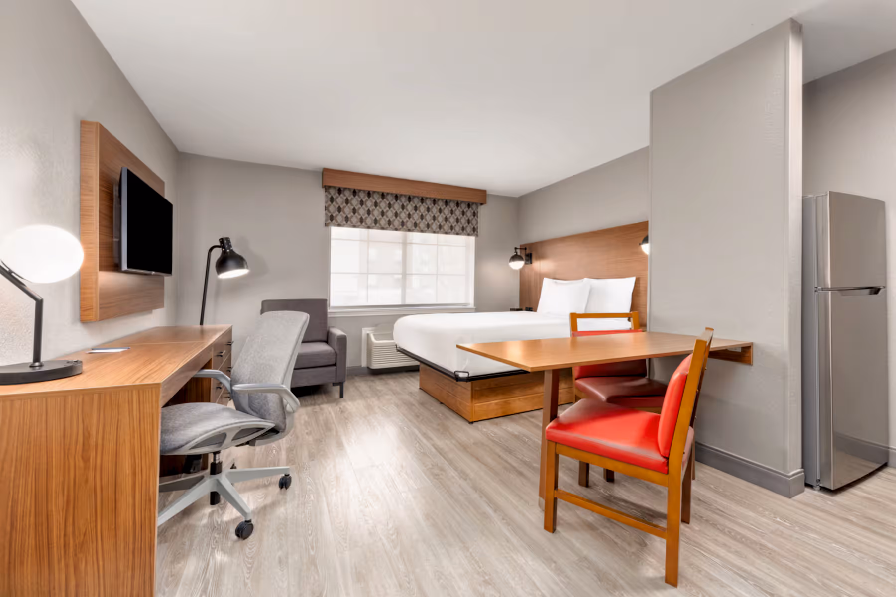 Hawthorn Extended Stay by Wyndham Bedford / Dallas suite in Bedford, Texas
